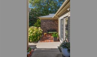 112 Pine Glen Dr C-2, East Greenwich, RI 02818