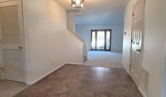 10 WOODFIELD Dr, Claymont, DE 19703