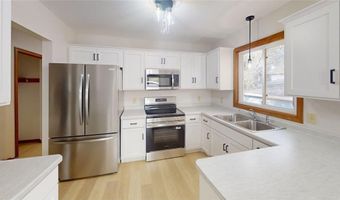 716 18th Ave S, St. Cloud, MN 56301