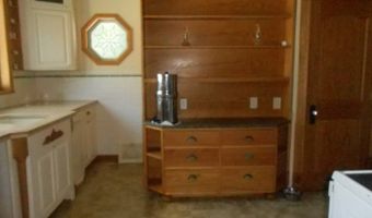 103 W Daniel St, Albany, MO 64402