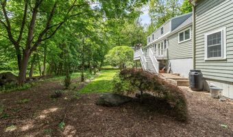 2 Doris Rd, Bedford, MA 01730