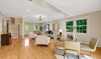 4003 KLOMAN St, Annandale, VA 22003