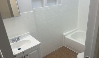 32 Hazelwood Ave 1st floor, Bridgeport, CT 06605