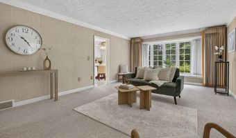 28 Buttonwood Rd, Bedford, NH 03110