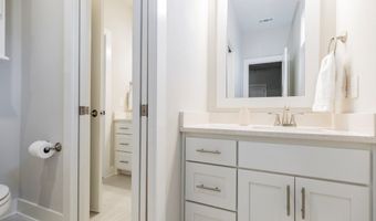 5910 SW Dryden Rd, Bentonville, AR 72713