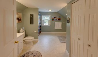 104 Champagne Cir, Campton, NH 03223
