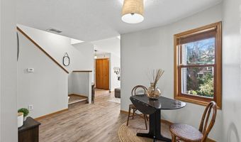 5325 Highpointe Ter, Bloomington, MN 55437