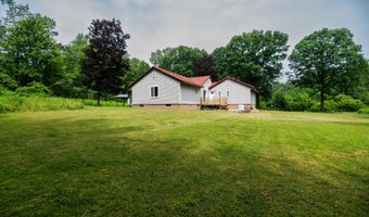 989 McCabe Ave NE, Ada, MI 49301