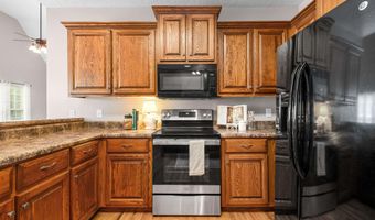 65 LIBERTY Ln, Anniston, AL 36207