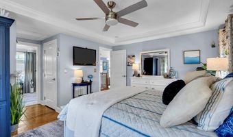 21 W Magnolia Ave, Beach Haven, NJ 08008