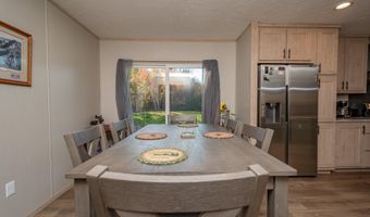 3 Back Rd, Abbot, ME 04406