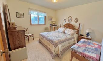 1204 3rd Ave NE, Bowman, ND 58623