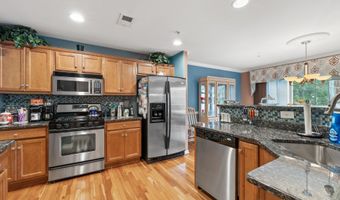 62 BOATWORKS Dr, Bayonne, NJ 07002