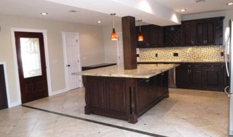 770 W Altadena Dr, Altadena, CA 91001