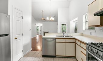 111 Cimarron Dr, Asheville, NC 28803