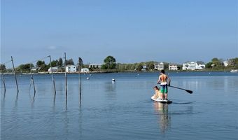 18 STARFISH Dr, Narragansett, RI 02882