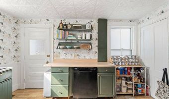 74 Webster Ave, Bangor, ME 04401