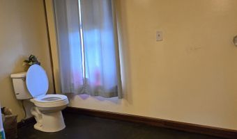 8 Graffam Rd, Baldwin, ME 04091