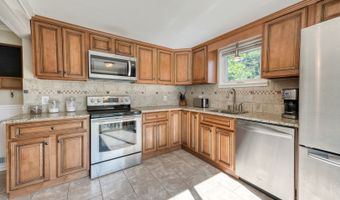 99 Lincoln St, Berlin, CT 06037
