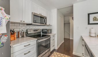 2148 MILITARY Rd, Arlington, VA 22207