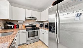 6 SHADOW Ln, Bear, DE 19701