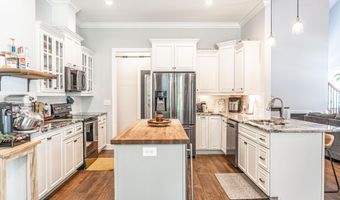 211 Campbell St, Aberdeen, NC 28315