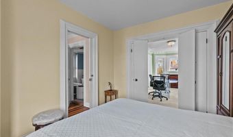 98 Kay St 2, Newport, RI 02840