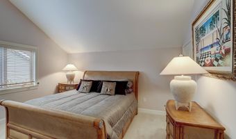 4744 34TH St N, Arlington, VA 22207