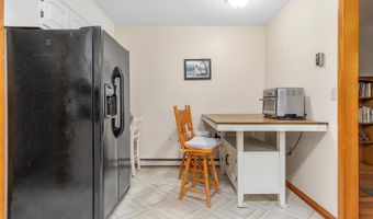 8 BRIGHTWOOD Dr, Hagerstown, MD 21740