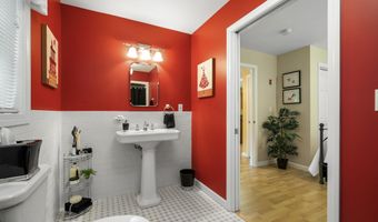 52 Hardy Rd, Bedford, NH 03110
