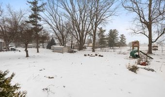 816 E 1st St, Auburn, IN 46706