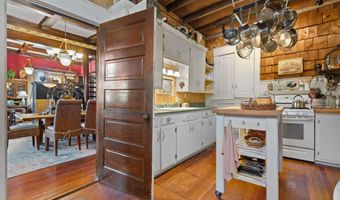 304 CHERRY St, Arkadelphia, AR 71923