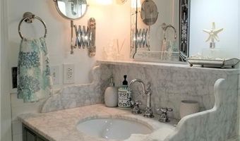 97 Narragansett Ave C3, Newport, RI 02840