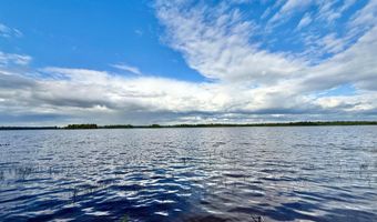 8 Breezy Knoll Ln, Baileyville, ME 04694