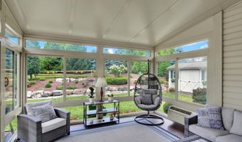 6765 WINDERMERE Ct, Allentown, PA 18104