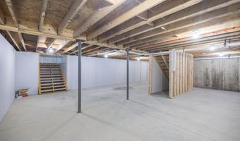 319 Harmons Corner Rd, Auburn, ME 04210