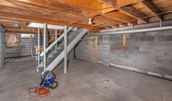 9 Campagna Dr, Albany, NY 12205