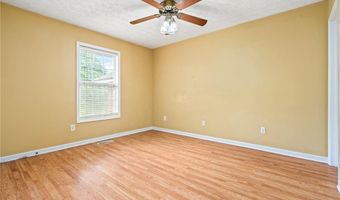 1477 N DONAHUE Dr 504, Auburn, AL 36830
