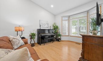 13310 Glenhaven Ct, Apple Valley, MN 55124