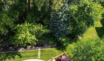 1342 N LAKE Ct, Appleton, WI 54913