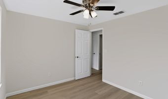 8527 Zephyr Dr, Indianapolis, IN 46217