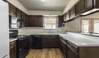 171 Big Oak Dr, Adkins, TX 78101