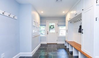 2 Amherst Rd, Andover, MA 01810