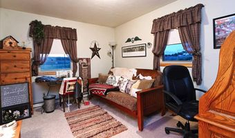 226 Chalk Buttes Rd, Douglas, WY 82633
