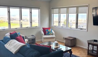 7 Lincoln Ave, Avon By The Sea, NJ 07717