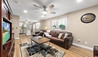3 Renier Ct, Middletown, NJ 07748