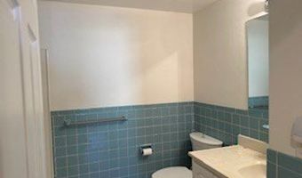 27 Lincoln Cir W 27, Andover, MA 01810