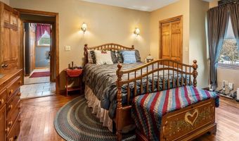 89 Elm St, Blackstone, MA 01504