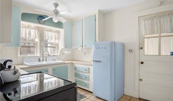 84 Third St, Newport, RI 02840