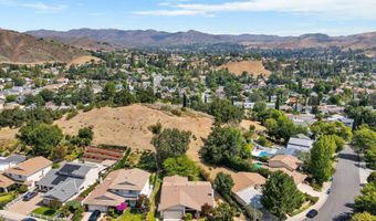 5469 Softwind Way, Agoura Hills, CA 91301